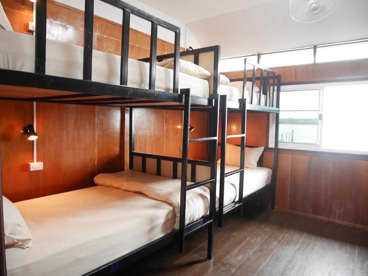 At Pier Hostel Lanta Ko Lanta المظهر الخارجي الصورة