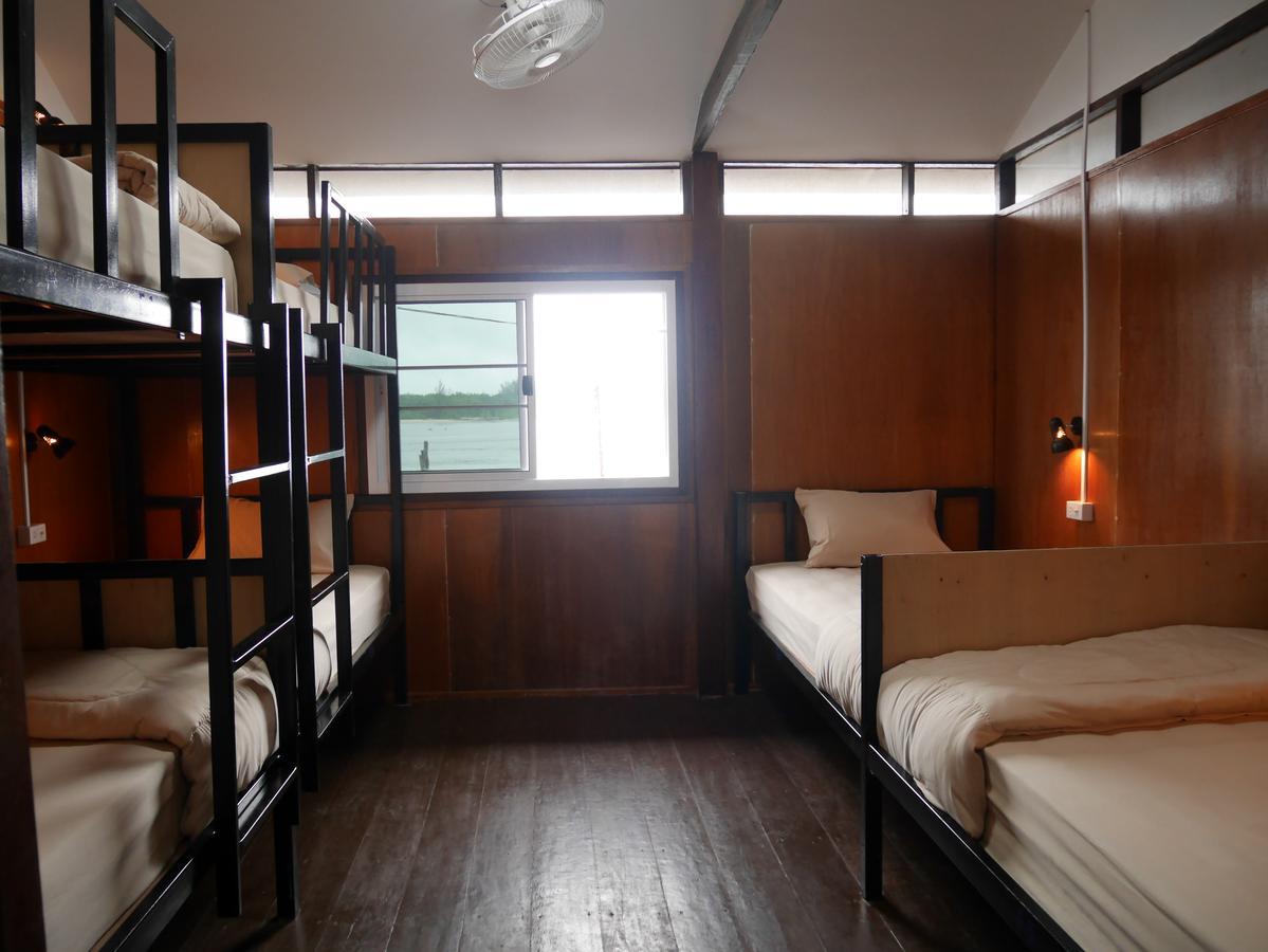 At Pier Hostel Lanta Ko Lanta المظهر الخارجي الصورة
