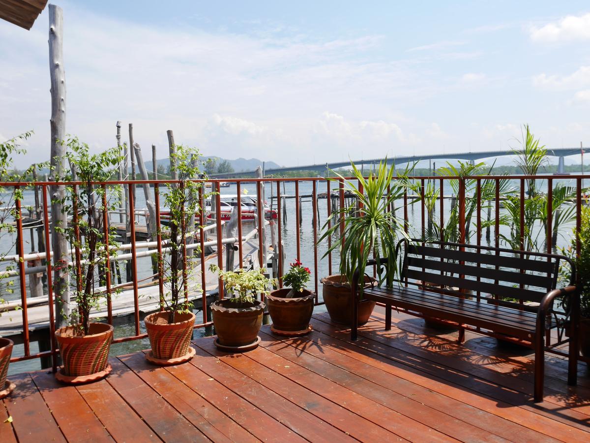 At Pier Hostel Lanta Ko Lanta المظهر الخارجي الصورة